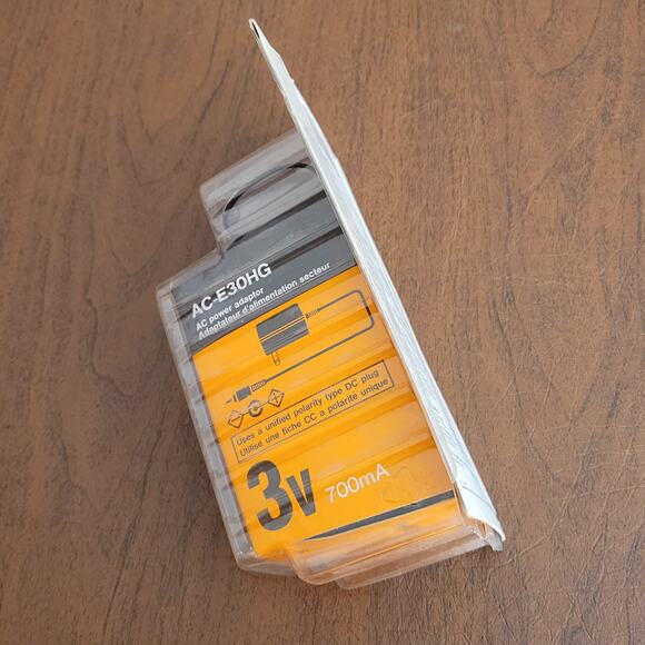 Sony AC Power Adaptor Model AC-E30HG 3V 700mA - Sony Audio Products New sealed - Picture 9 of 10